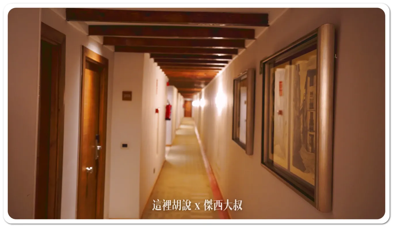西班牙托雷多 帕拉多爾托雷多 Parador de Toledo 看的到城區的完整視野 老建築改成的飯店：飯店客房