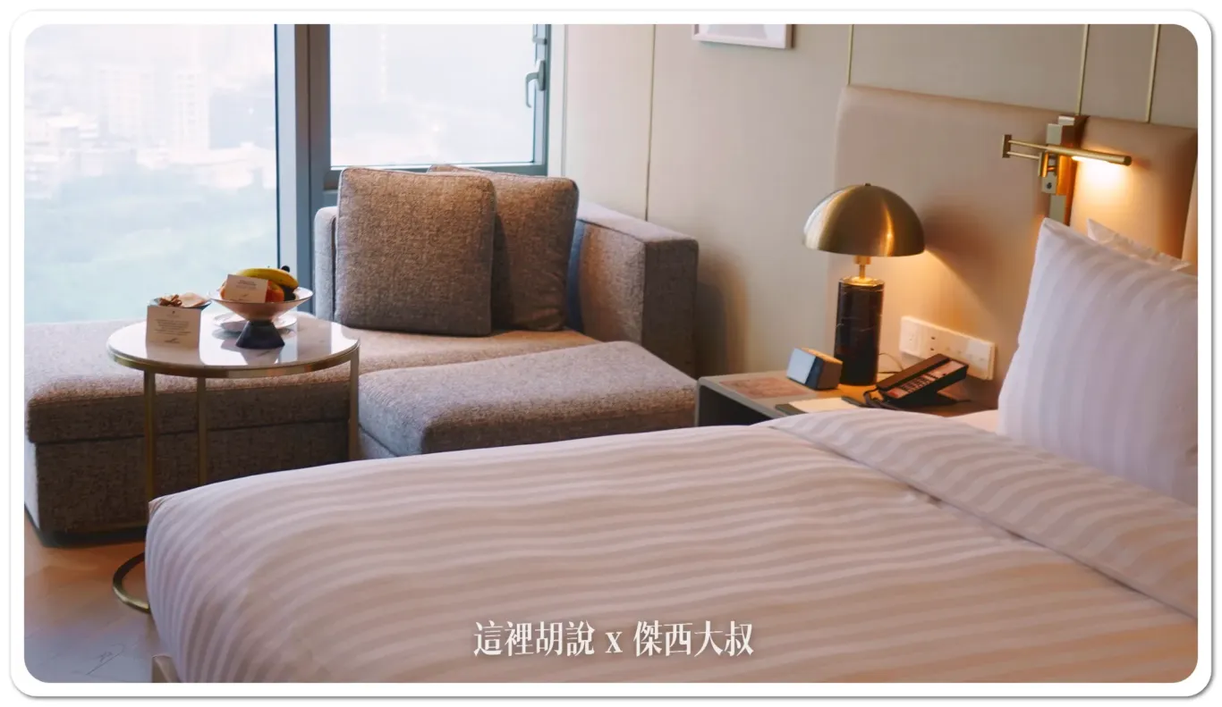 New to Nangang, Next to TaiNEX -  GRAND HILAI TAIPEI：Big floor-to-ceiling windows