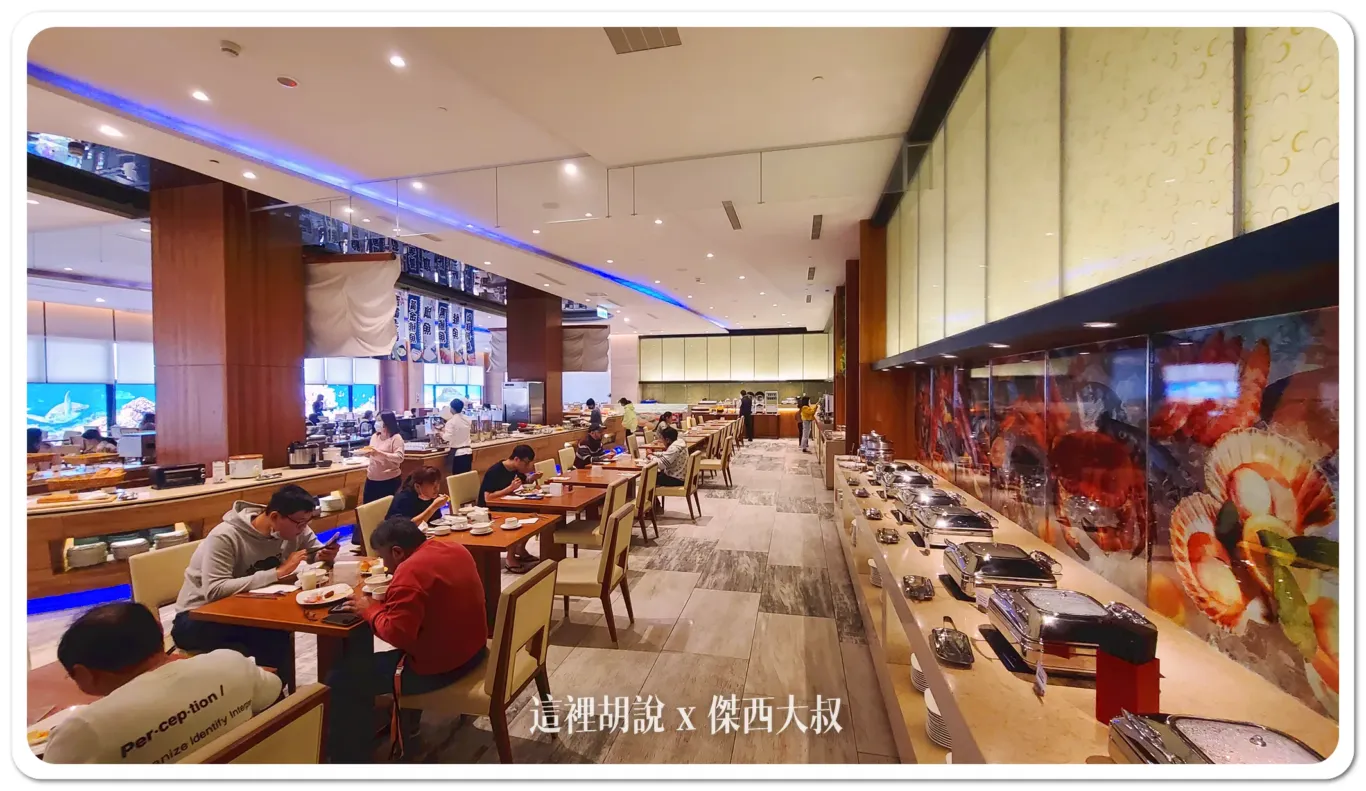 華信環台飛行 Day 4 飯店 澎湖福朋喜來登飯店 三訪 這次知道有BAR跟IRENT在樓下：早餐自助餐