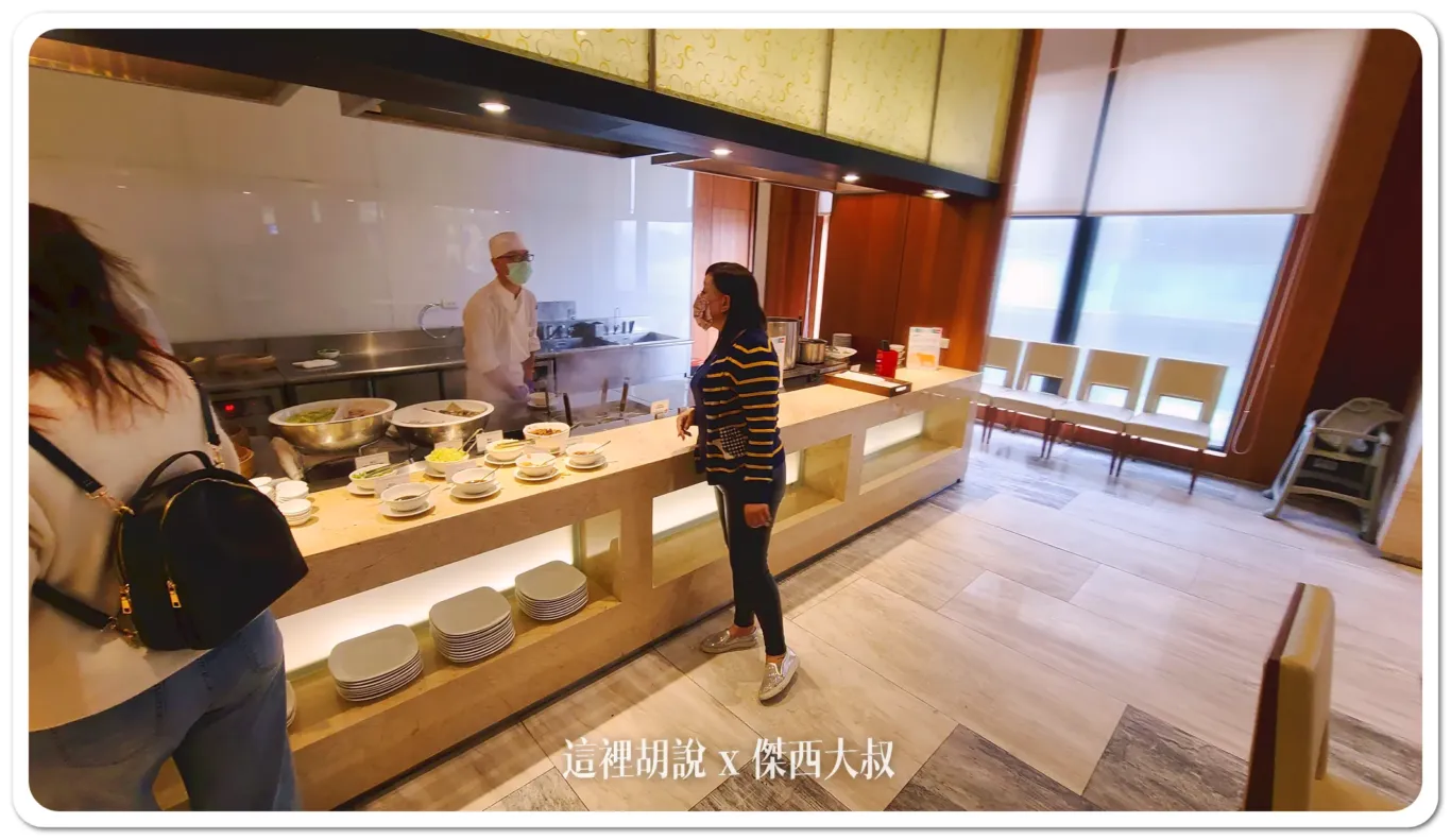 華信環台飛行 Day 4 飯店 澎湖福朋喜來登飯店 三訪 這次知道有BAR跟IRENT在樓下：早餐自助餐