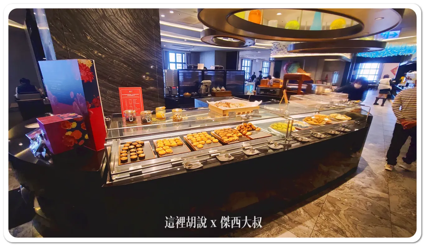 華信環台飛行 Day 3 飯店 高雄漢來飯店  維護得非常好的高雄老字號飯店：自助餐廳