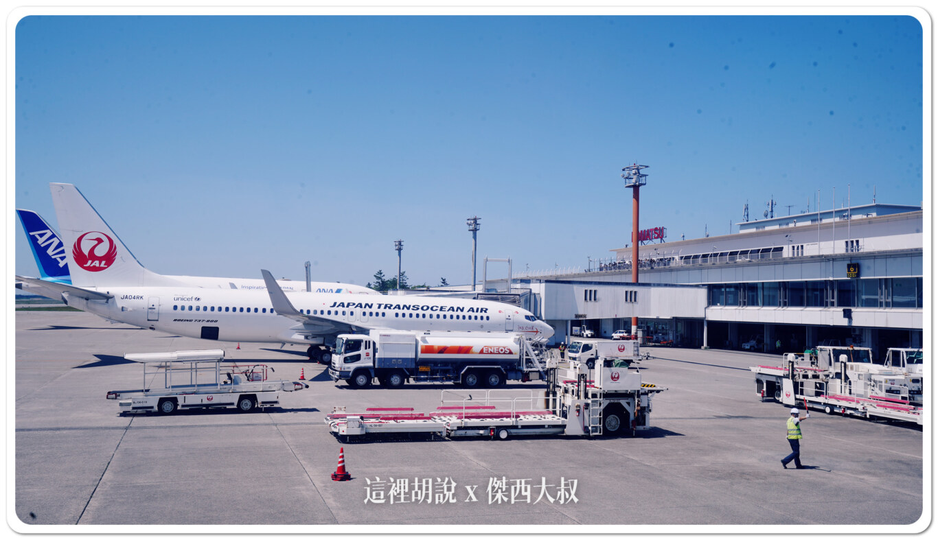 從遠而近油罐車、滾帶車、平台車KMQ