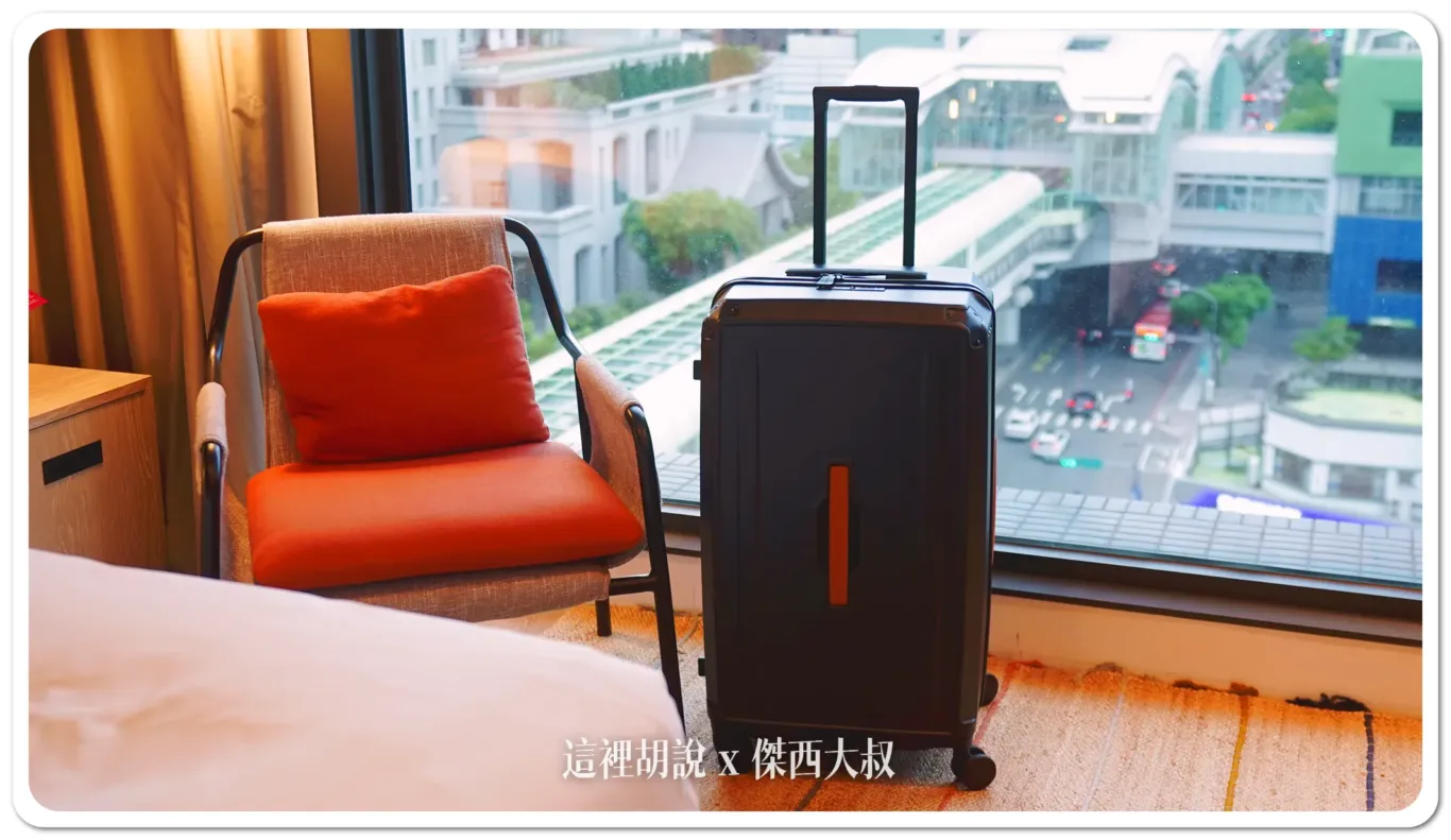 四片護角.可大裝小 第二代 ACER 墨爾本胖胖箱 2.0：Acer墨爾本胖胖箱2.0 升級版