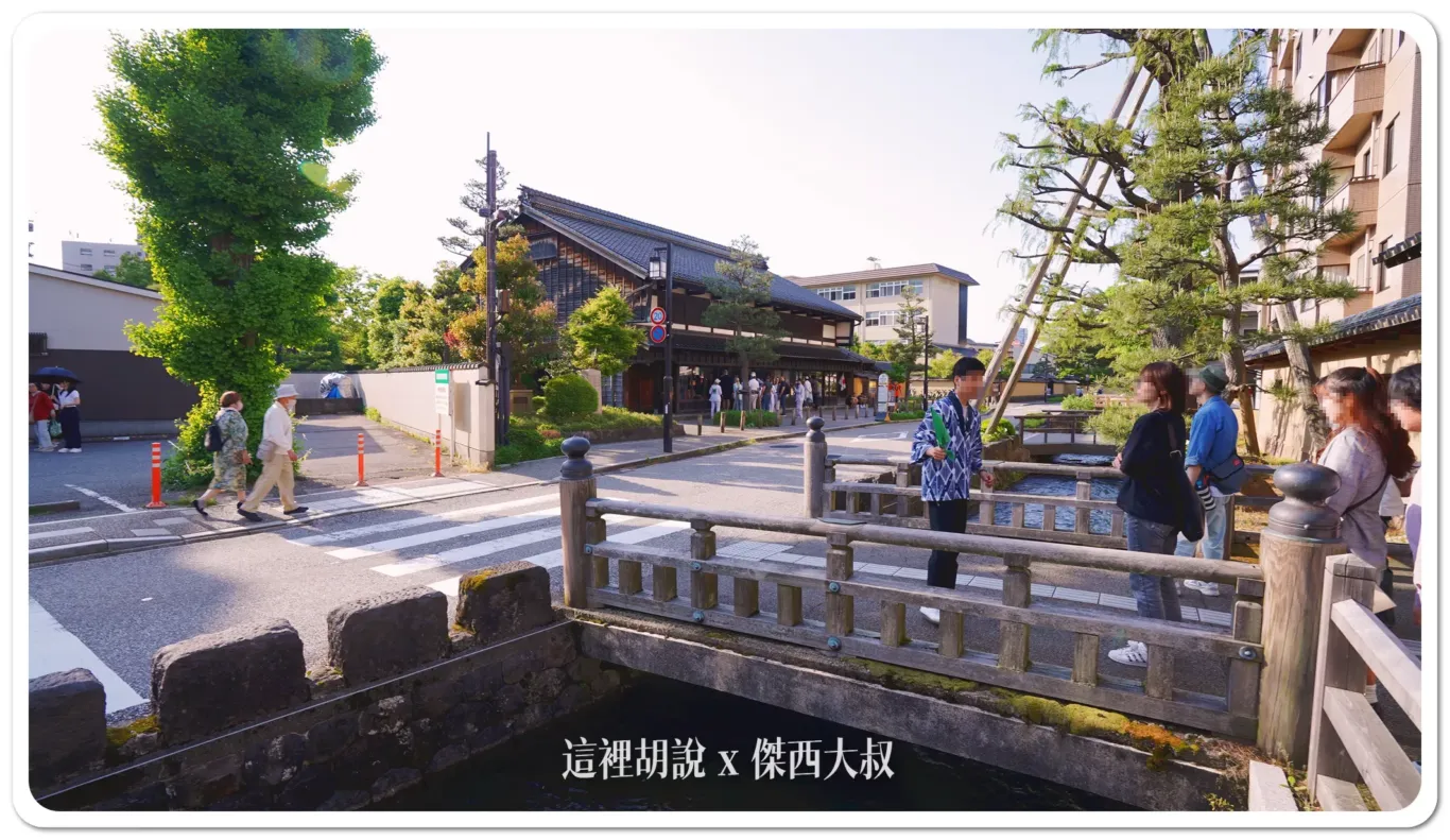 照片的左側就是:金澤老舖紀念館 照片的左側就是:金澤老舖紀念館