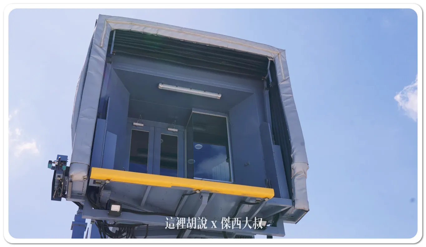 桃園機場北登機廊廳 第三航廈最先啟用：透明空橋