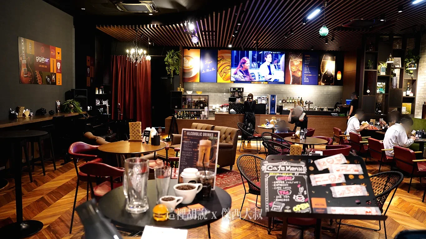 羽田機場花園 BRISK STAND 有輕食 開到早上七點 遠離人潮冷氣涼(原SPORT BAR):用餐環境 羽田機場花園 BRISK STAND 有輕食 開到早上七點 遠離人潮冷氣涼(原SPORT BAR):用餐環境
