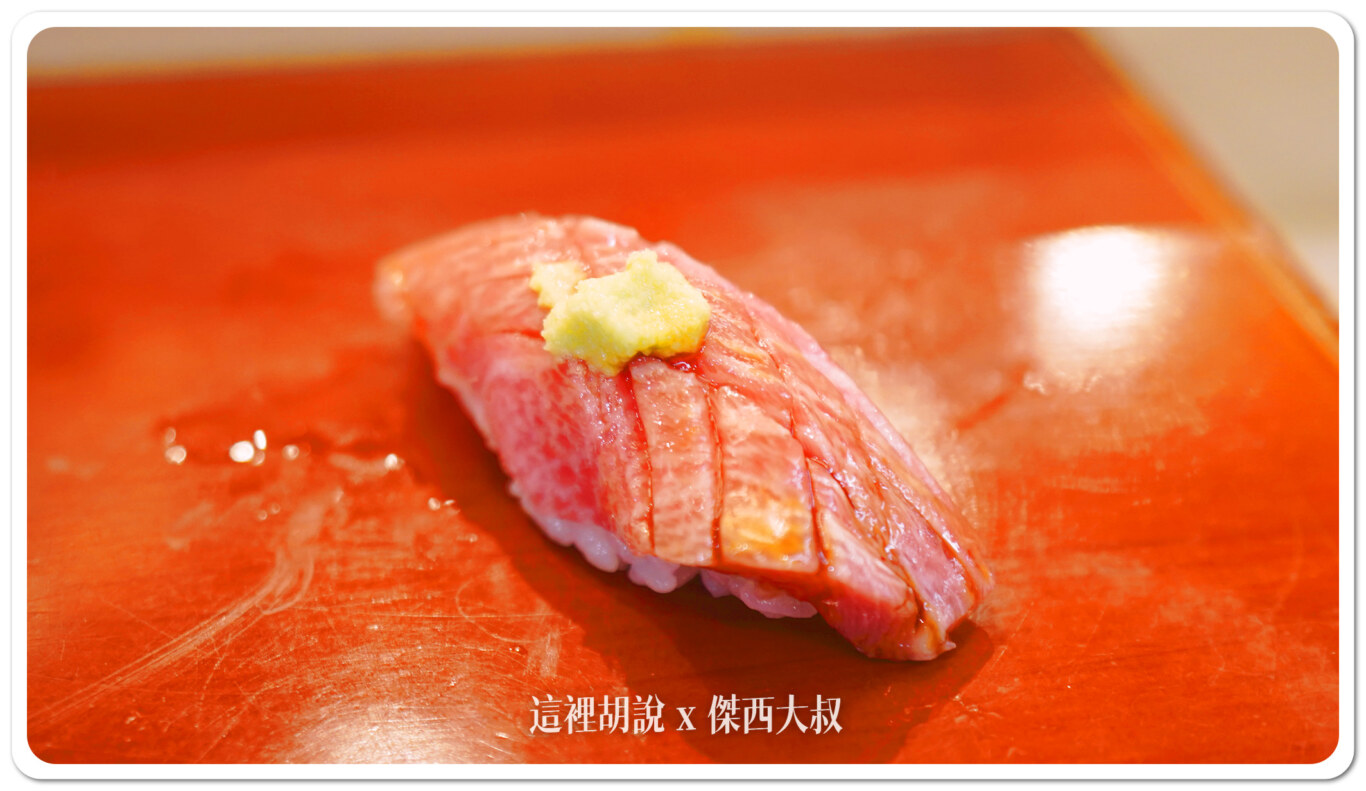 鮪魚中腹肉看這個油脂分布真的很美