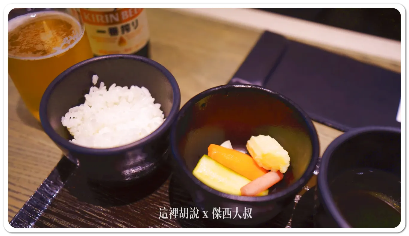 都有附的白飯、跟蔬菜喝酒不開車 開車不喝酒 未滿十八歲請勿飲酒 都有附的白飯、跟蔬菜喝酒不開車 開車不喝酒 未滿十八歲請勿飲酒