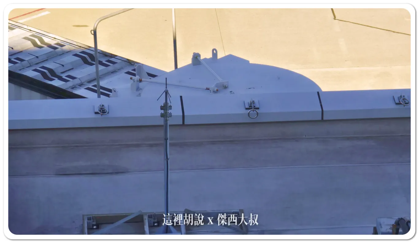空橋上的避雷針