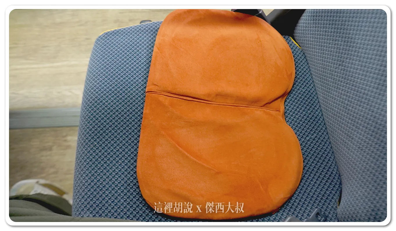 北海道的機場接駁車，他們椅子也是不好坐的