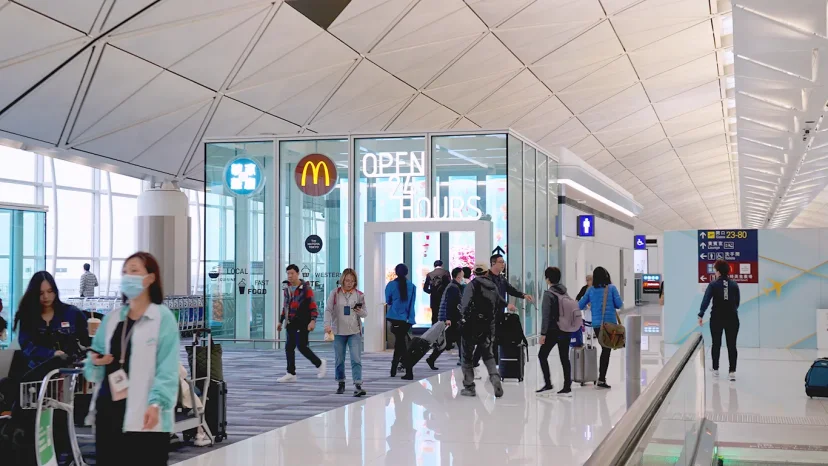 香港機場管制區 24小時食堂美食街區域 宵夜肚子這來這邊用餐 - 這裡胡說 JL TALKS
