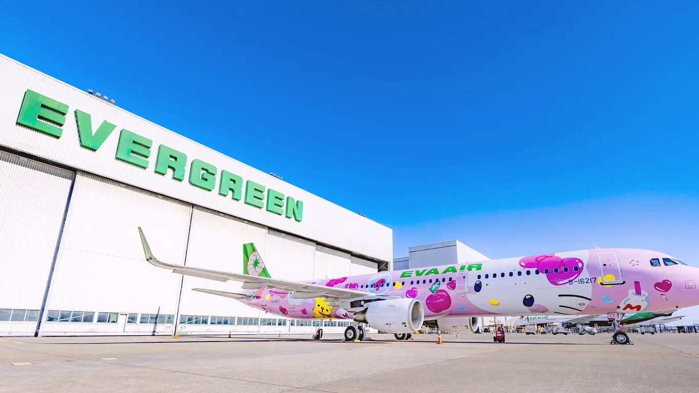 HELLO KITTY「粉萌機」期間限定高雄-香港BR849/BR850航班- 傑西大叔x 這裡胡說