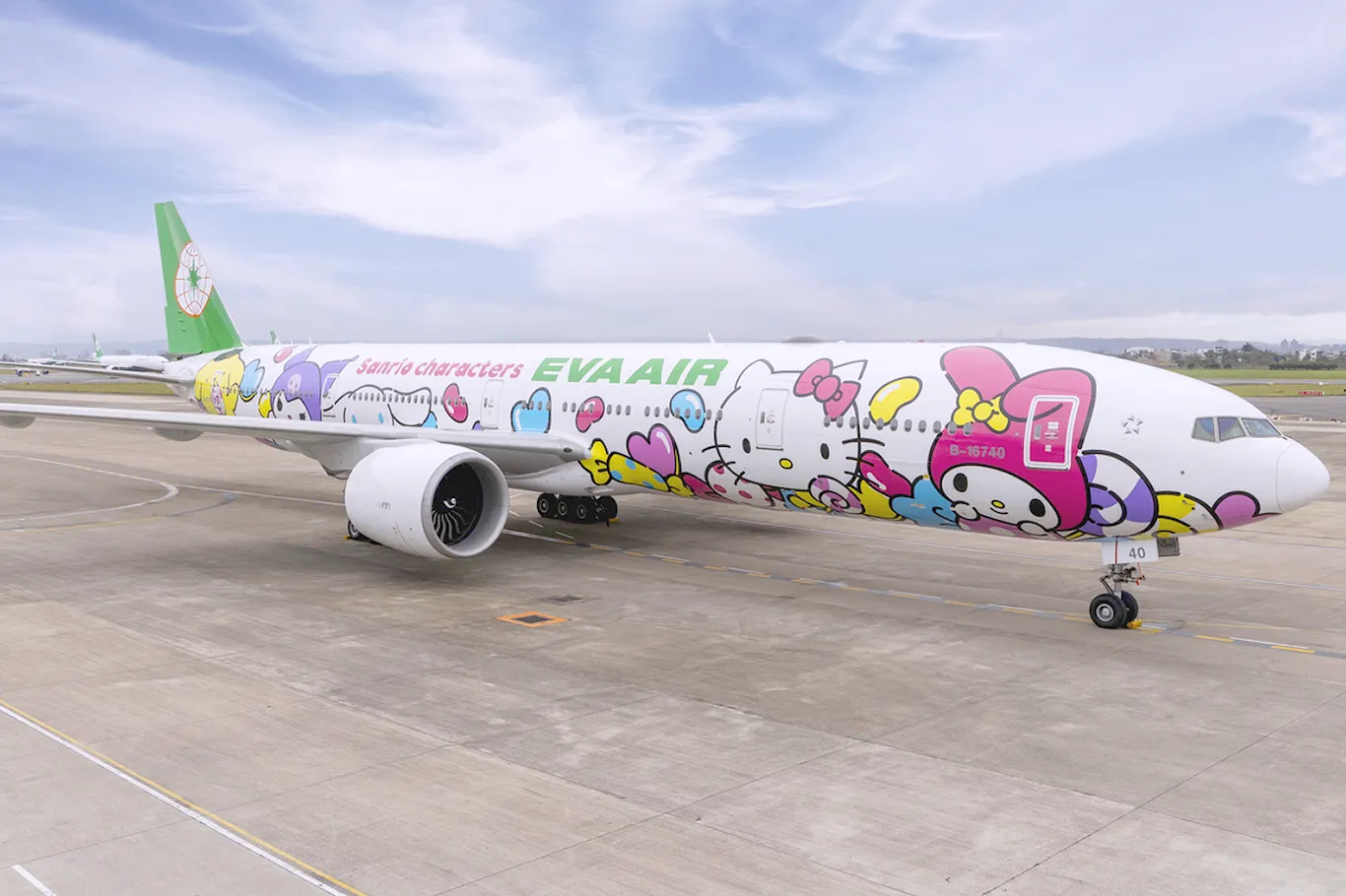 長榮航空今年度第三台Hello Kitty彩繪機「糖果機」壓軸登場 六台彩繪機全部到齊 - 這裡胡說 JL TALKS 長榮航空今年度第三台Hello Kitty彩繪機「糖果機」壓軸登場 六台彩繪機全部到齊 - 這裡胡說 JL TALKS