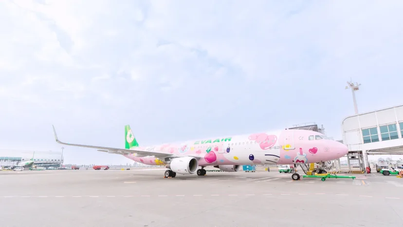 長榮航空Hello Kitty「粉萌機」 首航高雄-香港航線期間限定運行 - 這裡胡說 JL TALKS