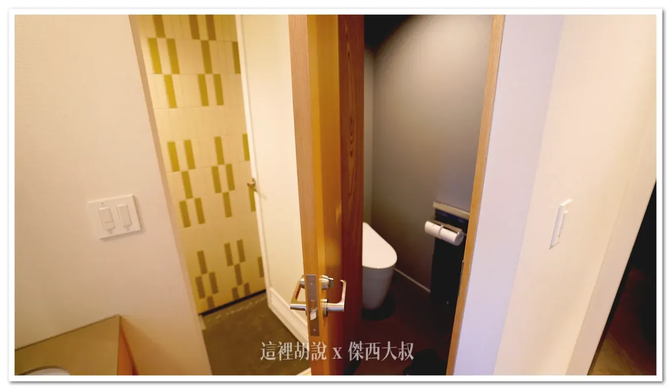 浴室跟洗手間分開的設計,洗澡跟使用廁所不打結 浴室跟洗手間分開的設計,洗澡跟使用廁所不打結