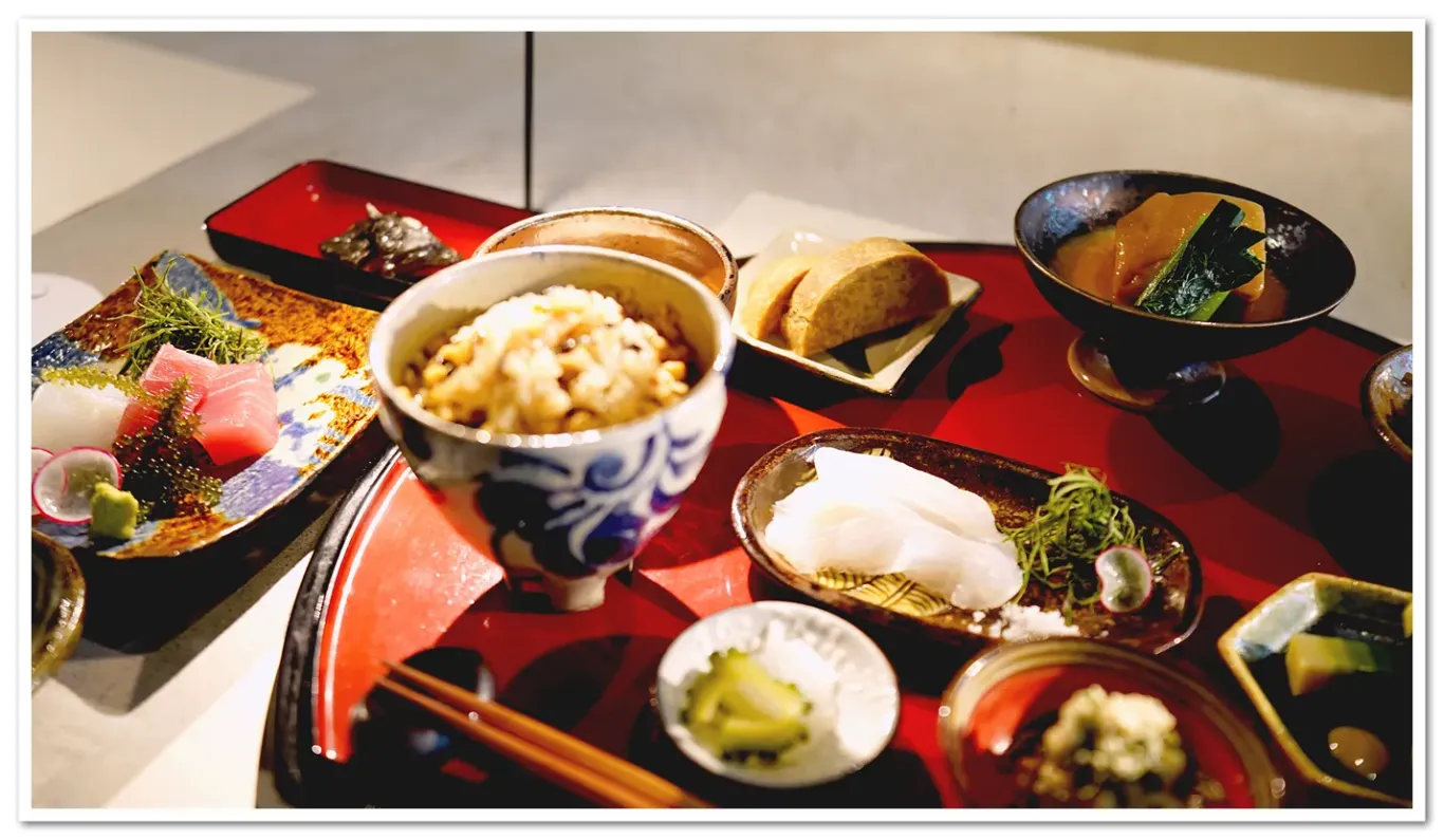 沖繩那霸 くにんだ那覇 會席料理上菜 一次吃到沖繩在地料理 - 這裡胡說 JL TALKS