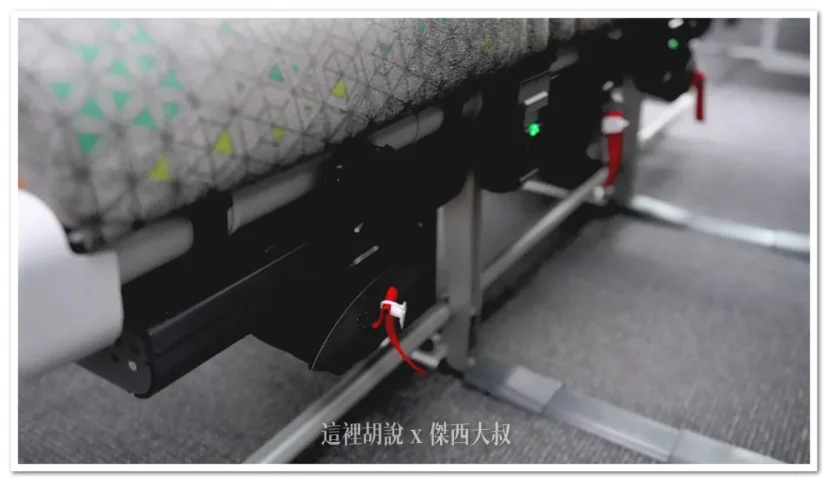 2025/3/1 長榮航空三月一日起禁止在機上使用行動電源 - 這裡胡說 JL TALKS