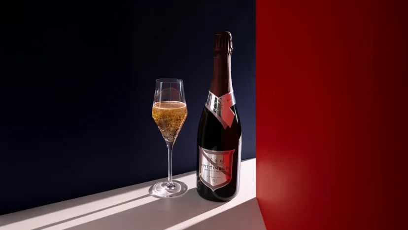 英國航空成為首家在機上供應特級年份英國氣泡酒的航空公司 2026新氣泡酒以及香檳酒單 - 這裡胡說 JL TALKS