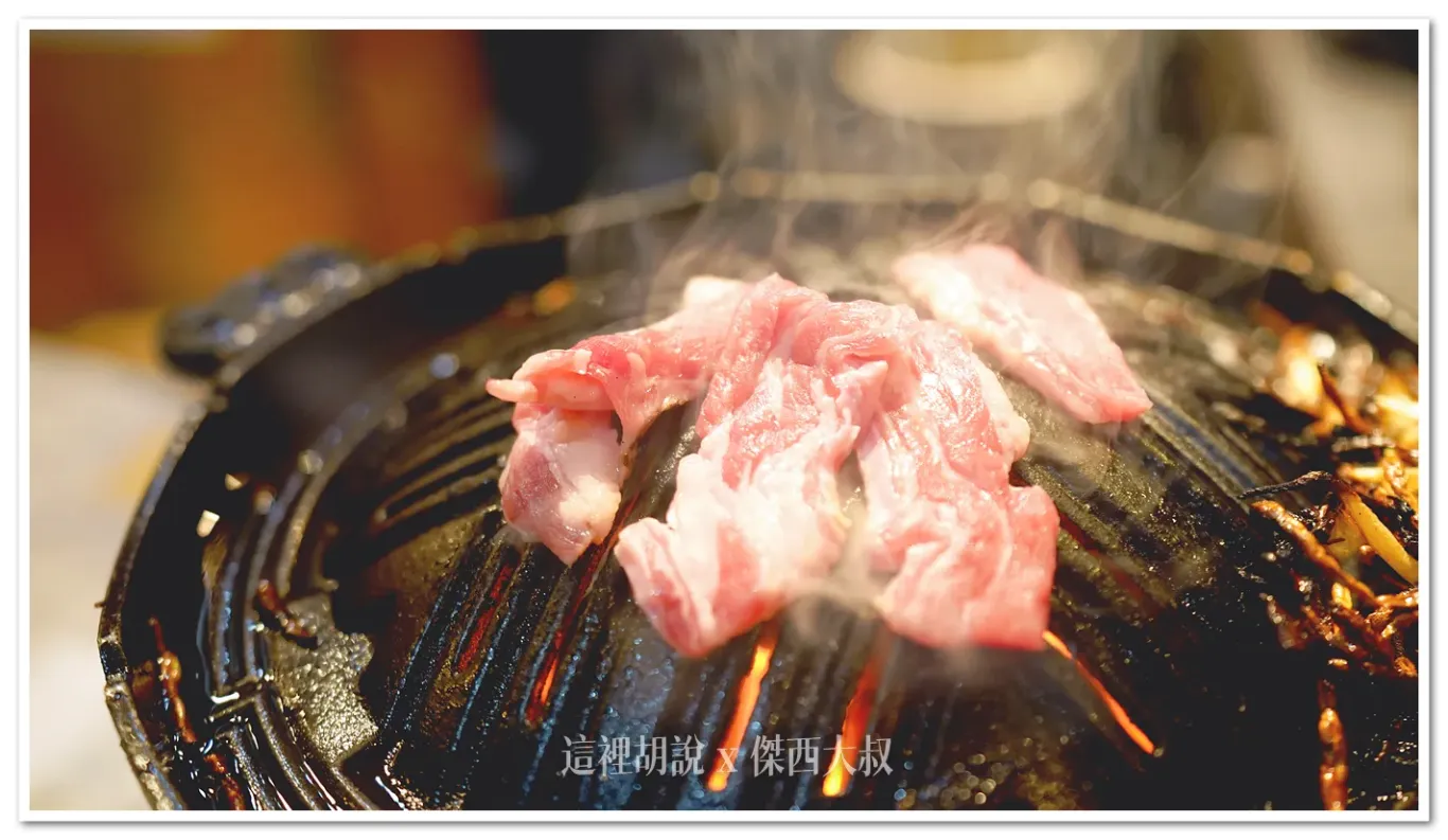 北海道札幌 狸小路 成吉思汗烤肉 山小屋 在地農場合作．獨家醬汁：成吉思汗烤肉