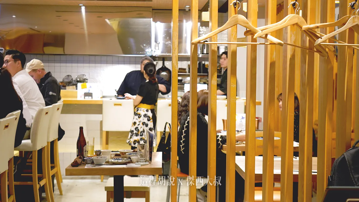 沖繩那霸 Kitchen Hikaru 新鮮食材 居酒屋：店內布置/菜單