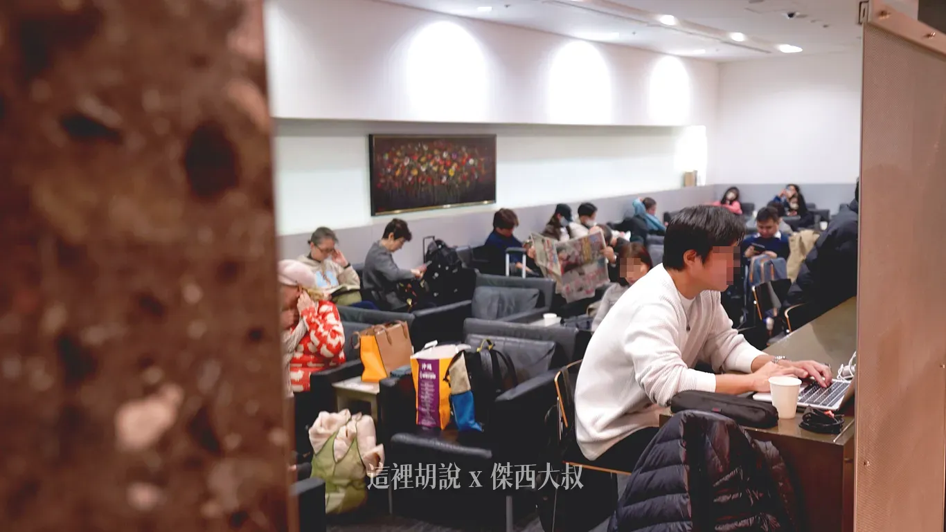 人多起來的時候可能找一間咖啡店休息都會比較舒服 人多起來的時候可能找一間咖啡店休息都會比較舒服