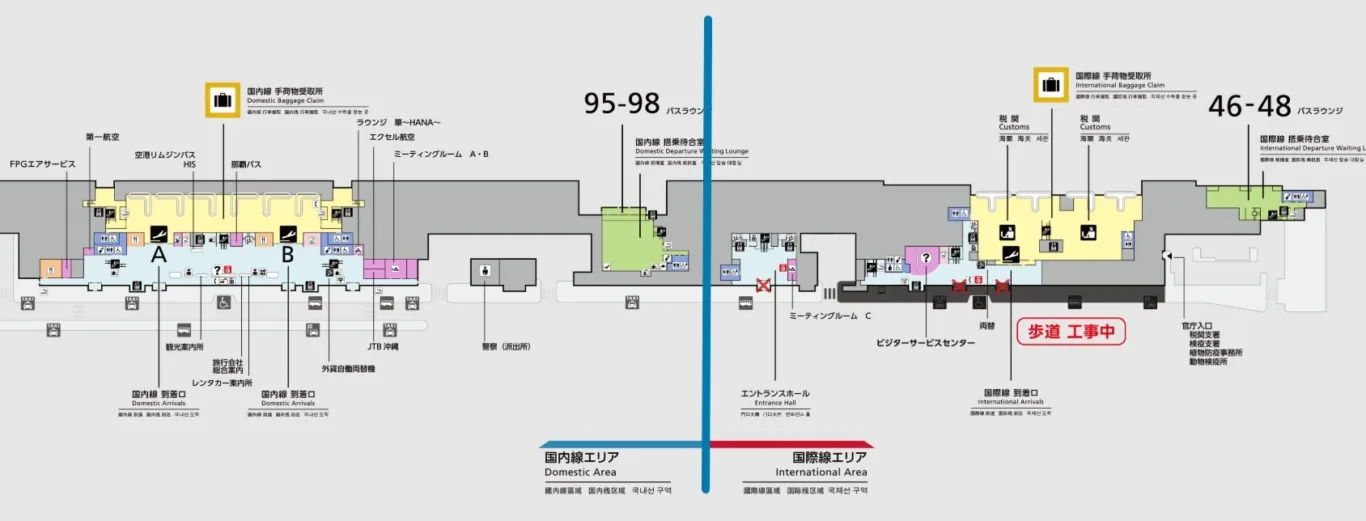 一樓平面圖因為一樓國內線以及國際線沒有直接相通領完行李之後，走出海關，如果需要搭乘單軌電車，則需要往右轉前往二樓才能通往單軌電車車站所在的國內航廈