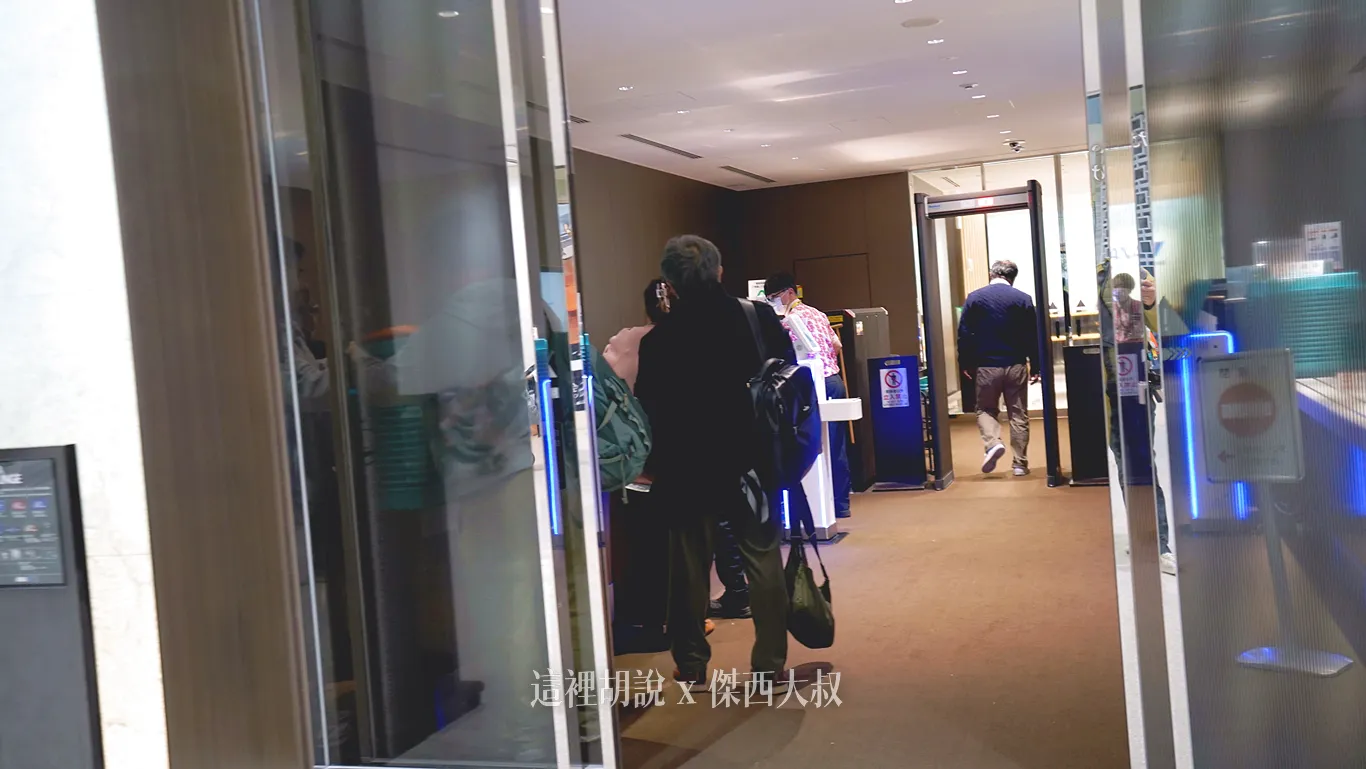 【懶人包】那霸機場全攻略 手把手教你機場寄物 直衝三大賞機平台：日本航空、全日空高階會員國內線安檢專屬通道
