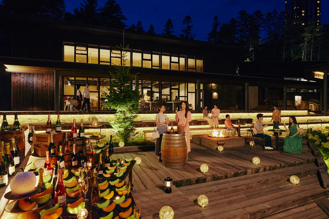 北海道【星野TOMAMU度假村】在2025夏夜裡,將舉辦能夠享受當季哈密瓜與香檳奢華搭配的「哈密瓜香檳露台」 - 這裡胡說 JL TALKS 北海道【星野TOMAMU度假村】在2025夏夜裡,將舉辦能夠享受當季哈密瓜與香檳奢華搭配的「哈密瓜香檳露台」 - 這裡胡說 JL TALKS