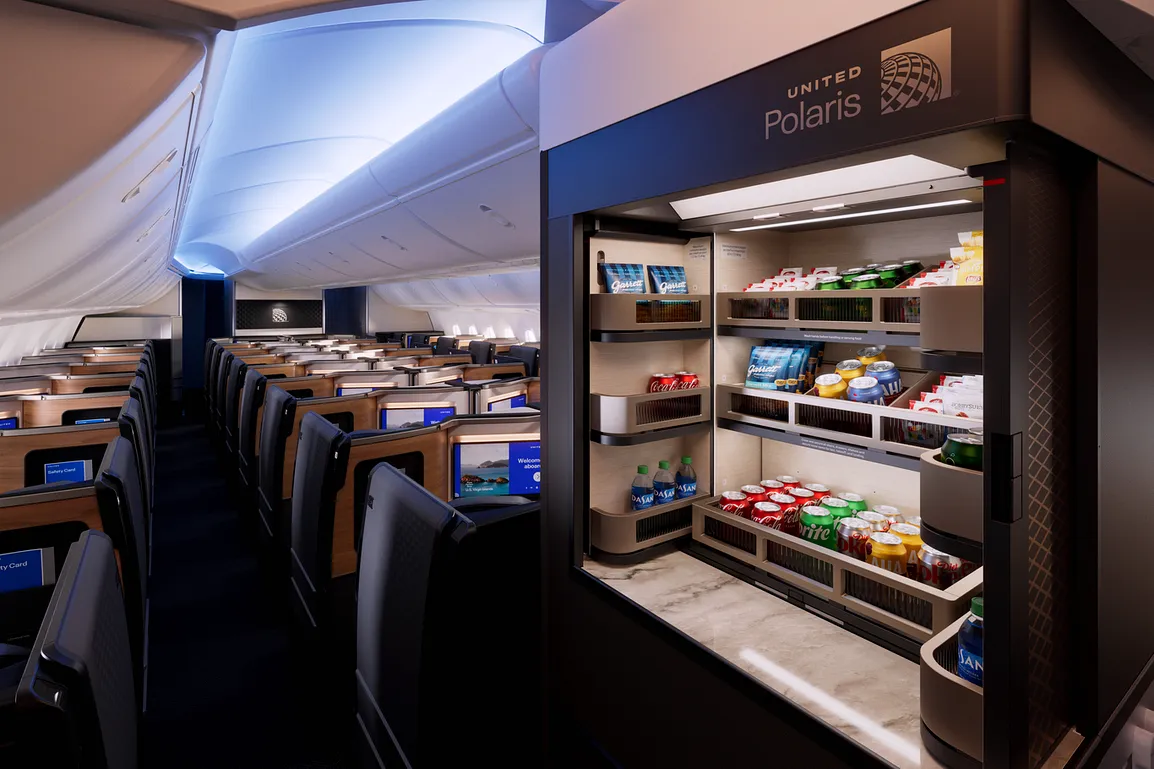 配備United Elevated內裝的飛機將為United Polaris商務艙旅客提供全新機上自助零食吧，供應Garretts、Community和Joe & Seph’s等品牌的點心