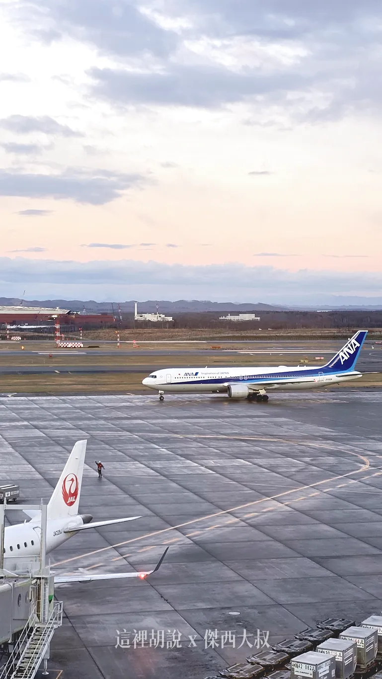 空側作業 日本新千歲機場(CTS) 2024-11 除雪 除冰 雪地作業 - 這裡胡說 JL TALKS