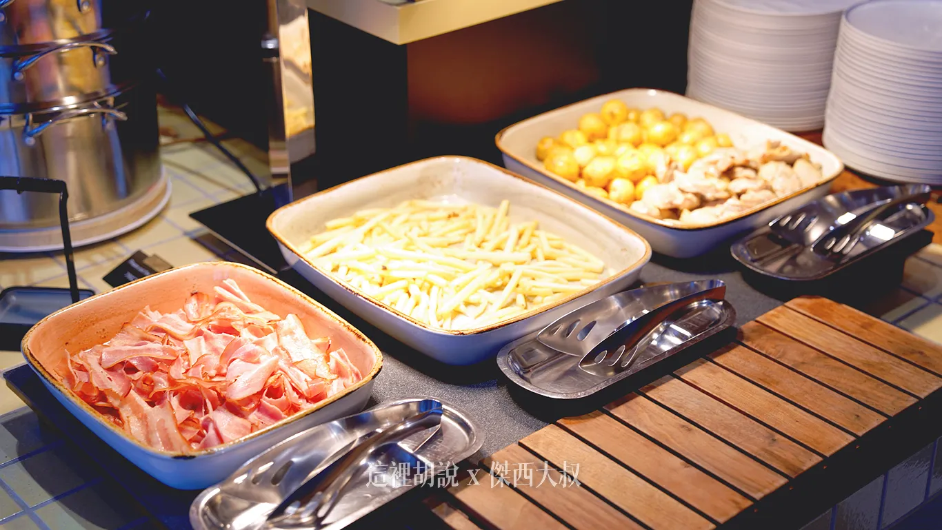 Fries and meatballs, popular with children