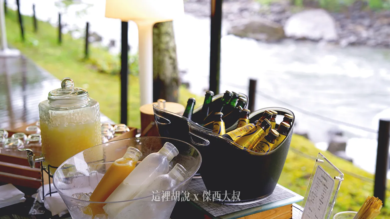 一大早還是有提供酒精飲料 一大早還是有提供酒精飲料