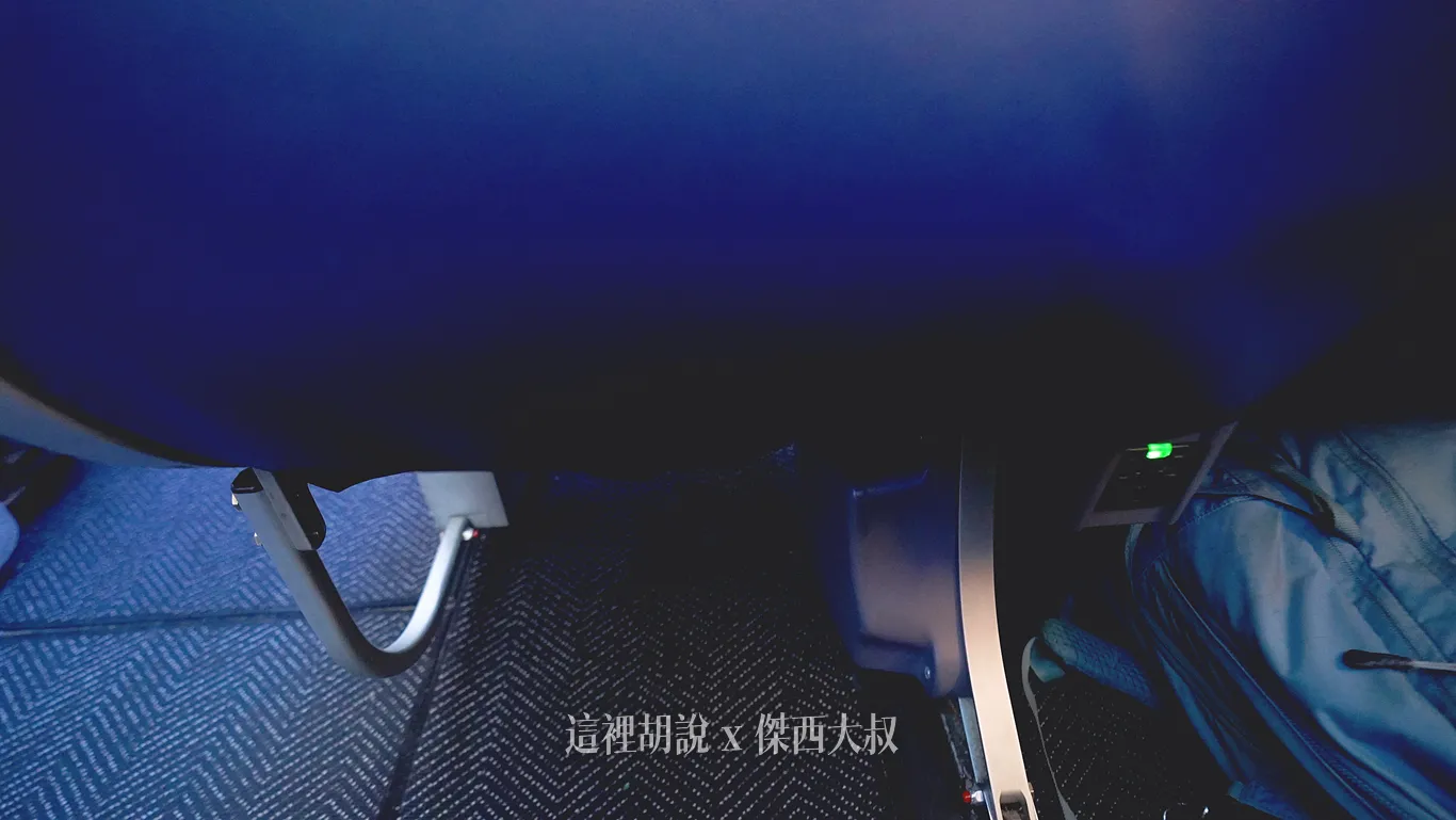 聯合航空飛行記錄 UA852 TPE-SFO / UA871 SFO-TPE:經濟艙座位 聯合航空飛行記錄 UA852 TPE-SFO / UA871 SFO-TPE:經濟艙座位