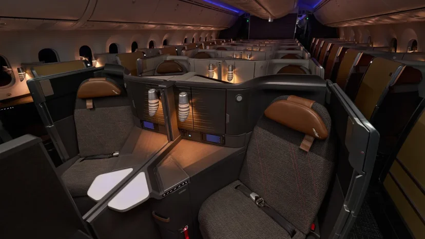 美國航空 (American Airlines) 將在今年冬天推出更多配備頂級旗艦套房 (Flagship Suite) 座椅的航線，讓旅行更加舒適。 - 這裡胡說 JL TALKS