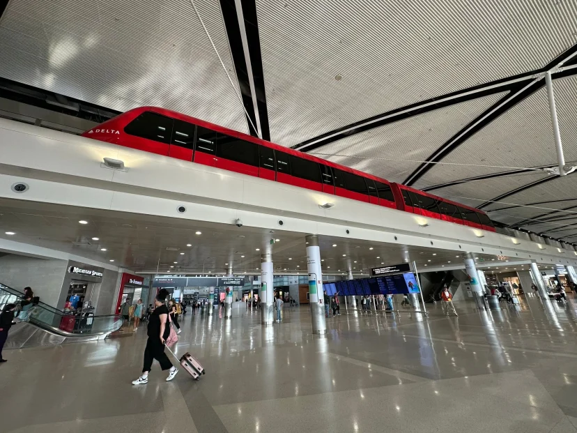 台美關係深化 維持北美轉機東南亞樞紐地位 桃園國際機場與美國底特律機場締結友好姊妹機場 - 這裡胡說 JL TALKS 台美關係深化 維持北美轉機東南亞樞紐地位 桃園國際機場與美國底特律機場締結友好姊妹機場 - 這裡胡說 JL TALKS