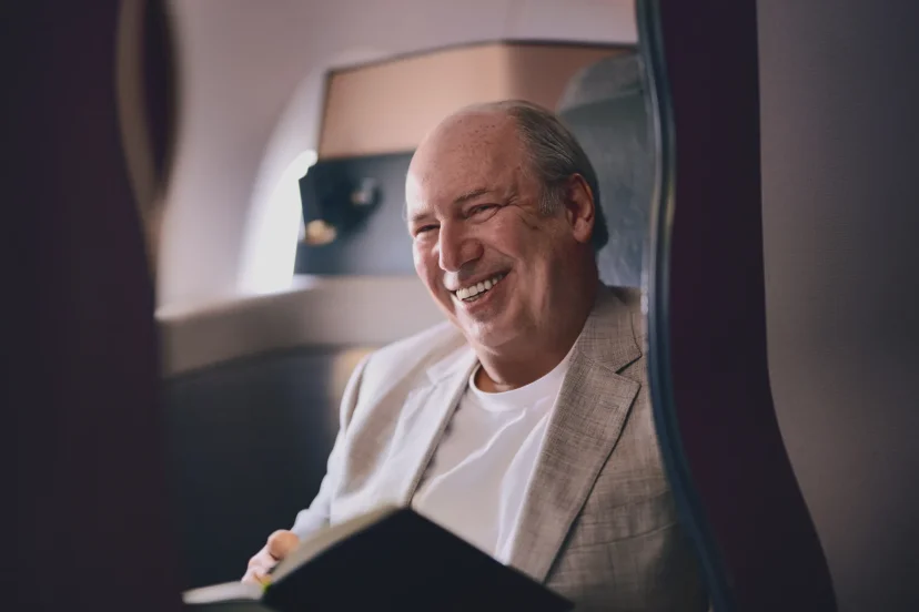 卡達航空 (Qatar Airways) 與奧斯卡金像獎得主漢斯·季默 (Hans Zimmer) 合作打造代表性交響樂 - 這裡胡說 JL TALKS