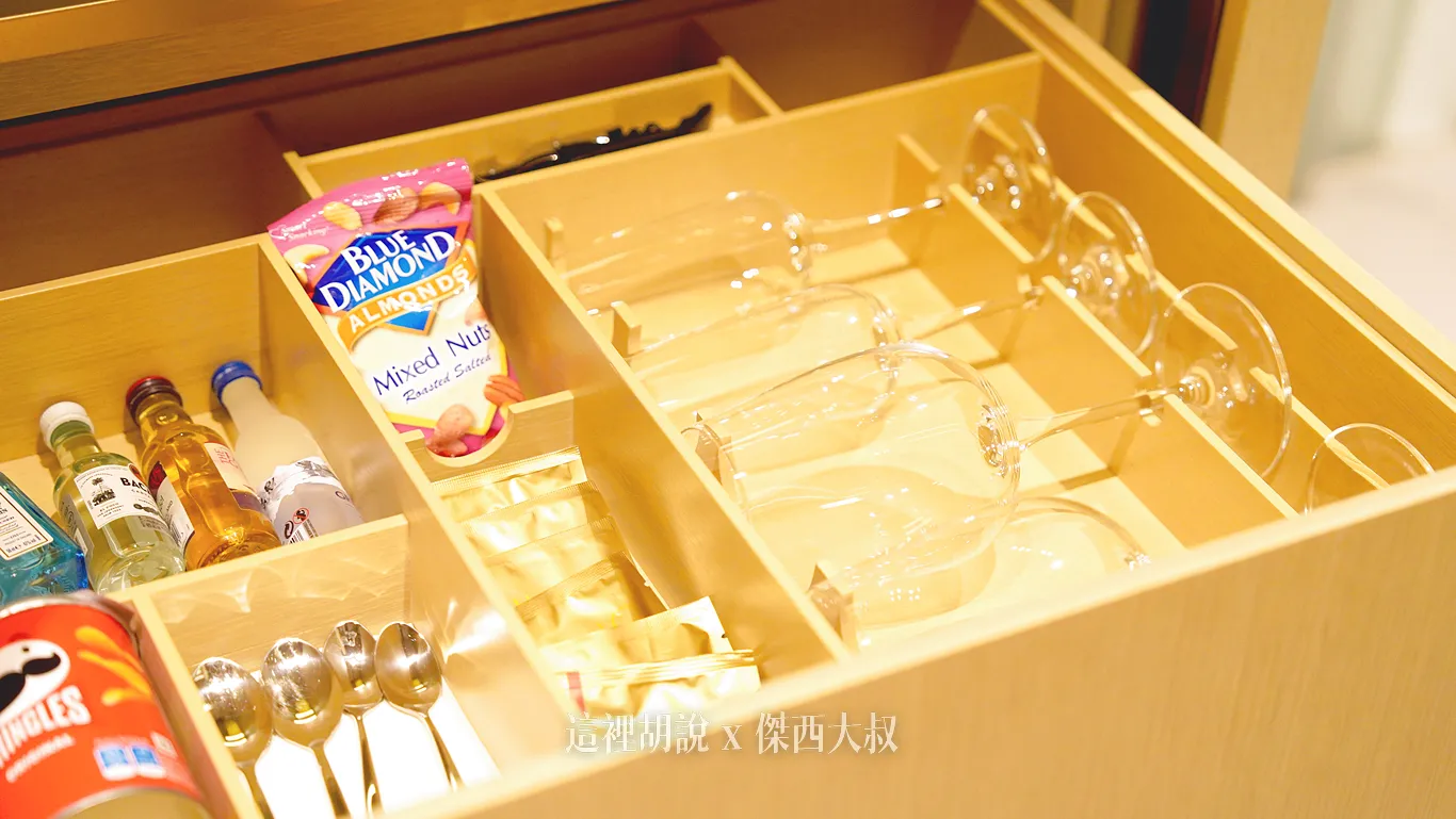 打開抽屜，準備的備品也是非ˊ常完整