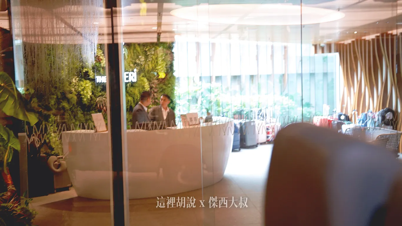 直接搭乘電梯到最低樓層