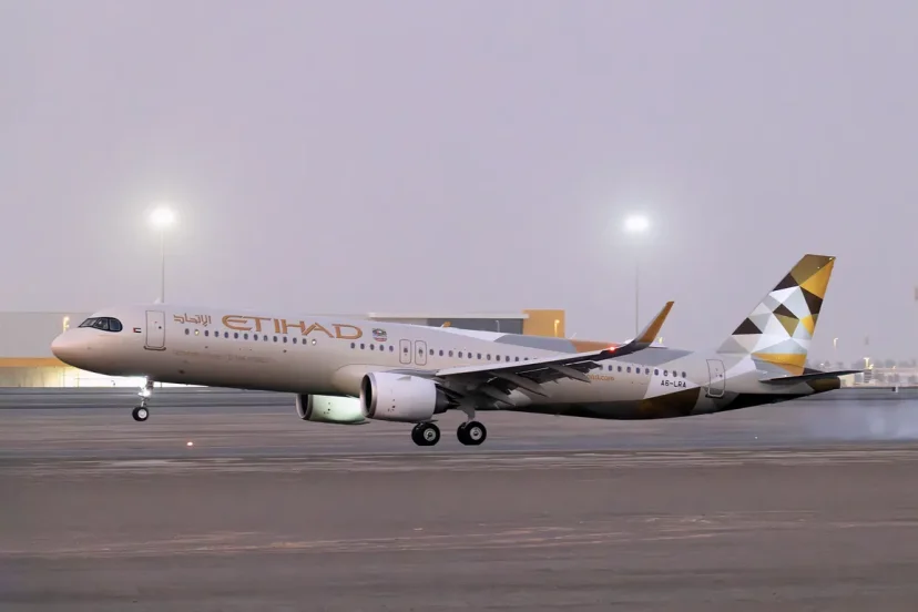 阿提哈德航空 (Etihad Airways) 首架空中巴士 A321LR 抵達阿布達比 (Abu Dhabi) - 這裡胡說 JL TALKS 阿提哈德航空 (Etihad Airways) 首架空中巴士 A321LR 抵達阿布達比 (Abu Dhabi) - 這裡胡說 JL TALKS