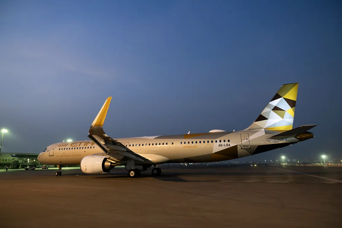阿提哈德航空 (Etihad Airways) 首架空中巴士 A321LR 抵達阿布達比 (Abu Dhabi) - 這裡胡說 JL TALKS 阿提哈德航空 (Etihad Airways) 首架空中巴士 A321LR 抵達阿布達比 (Abu Dhabi) - 這裡胡說 JL TALKS