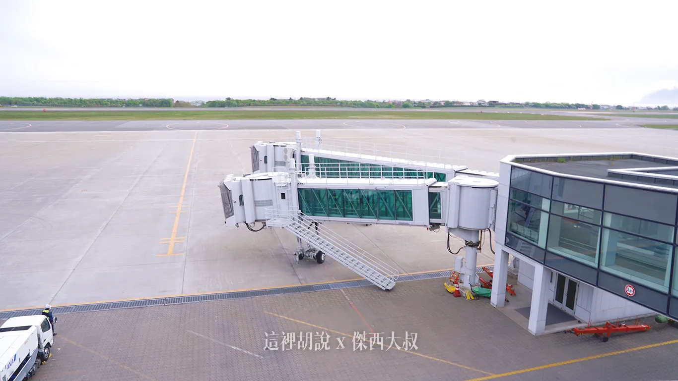 函館機場 懶人包：國內線比較好買 完整公開店鋪清單  登機前最後採購 觀景平台/兒童遊樂區/伴手禮/美食街：國內線三樓