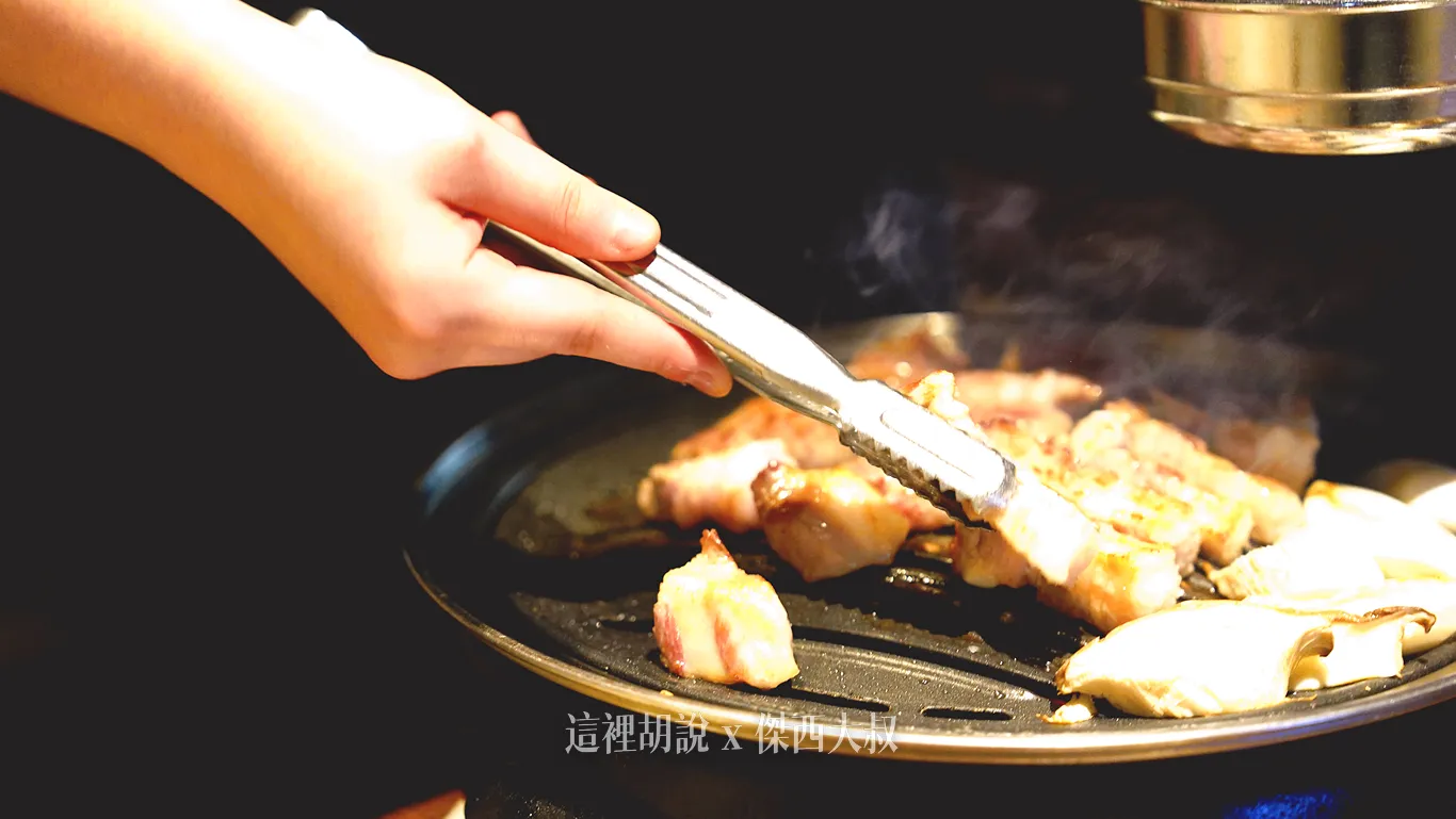 釜山西面 韓國烤肉 雪夜覓 多樣部位與小菜 菜單內不止烤肉 平板點餐 傑西翻譯中文菜單 - 這裡胡說 JL TALKS