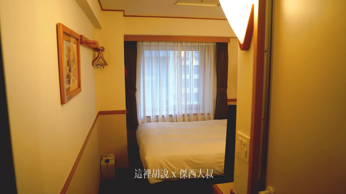 打開房間內，設置都是一模一樣如果沒跟你講分店，你會分不出來的那一種