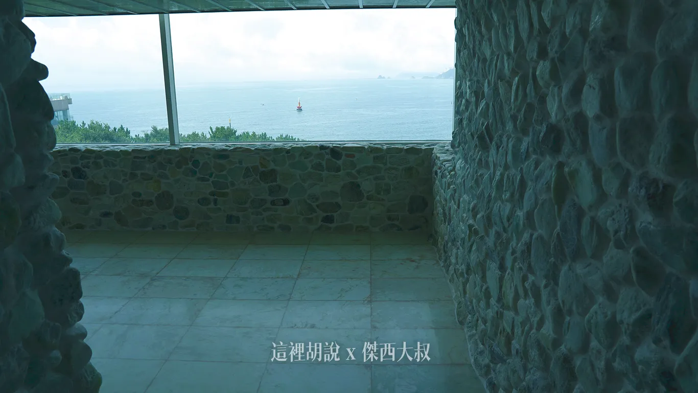 這一區的地板是熱的