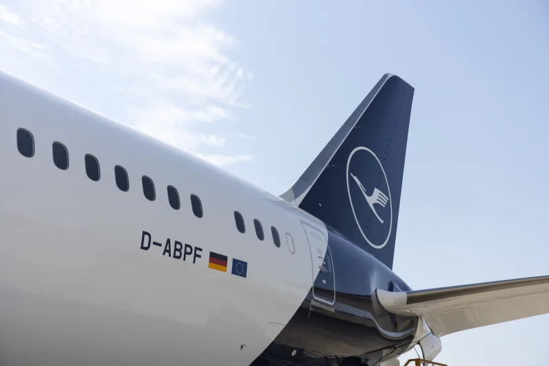 漢莎航空  首架搭載 Allegris 客艙的787 夢幻客機降落法蘭克福 - 這裡胡說 JL TALKS