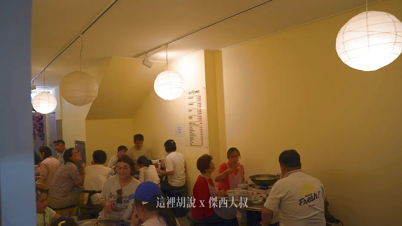 另面還有另外一個空間，但沒有對外窗戶