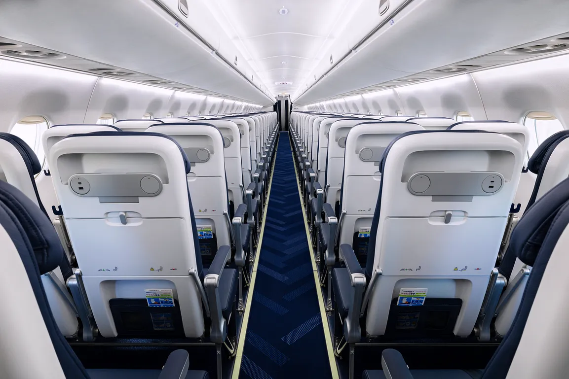法國航空 (Air France) 的 Embraer 190 現在有110個新座椅，採用2-2的配置。