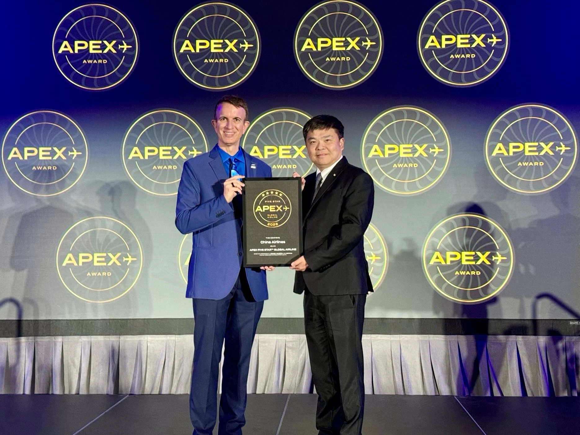 華航蟬聯APEX 十屆里程碑　旅客欽點五星航空 - 這裡胡說 JL TALKS