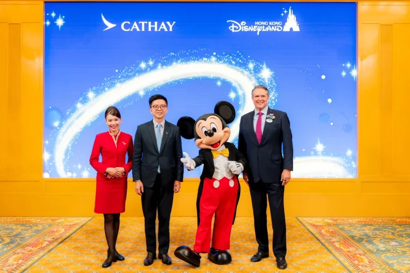國泰航空與香港迪士尼樂園度假區攜手合作 提升來港旅遊體驗 - 這裡胡說 JL TALKS 國泰航空與香港迪士尼樂園度假區攜手合作 提升來港旅遊體驗 - 這裡胡說 JL TALKS