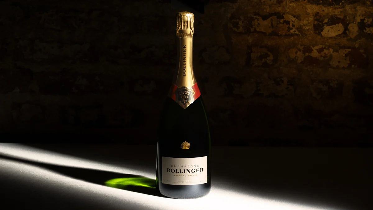 舉杯慶祝:美國航空與伯蘭爵香檳 (Champagne Bollinger) 合作 提升旅行藝術 - 這裡胡說 JL TALKS 舉杯慶祝:美國航空與伯蘭爵香檳 (Champagne Bollinger) 合作 提升旅行藝術 - 這裡胡說 JL TALKS